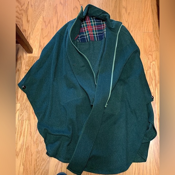 Vintage Wool HUCCLECOTE Ziller Loden Green Cape Made in England - Picture 15 of 16